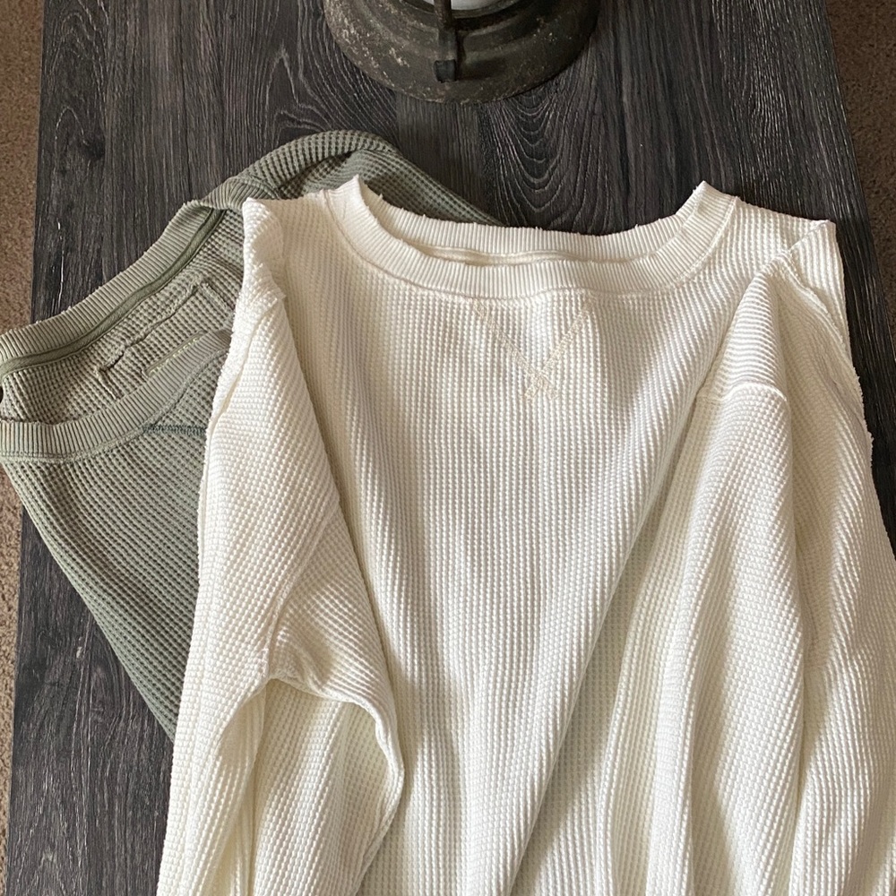 American Eagle Cream and Green Sweatshirts